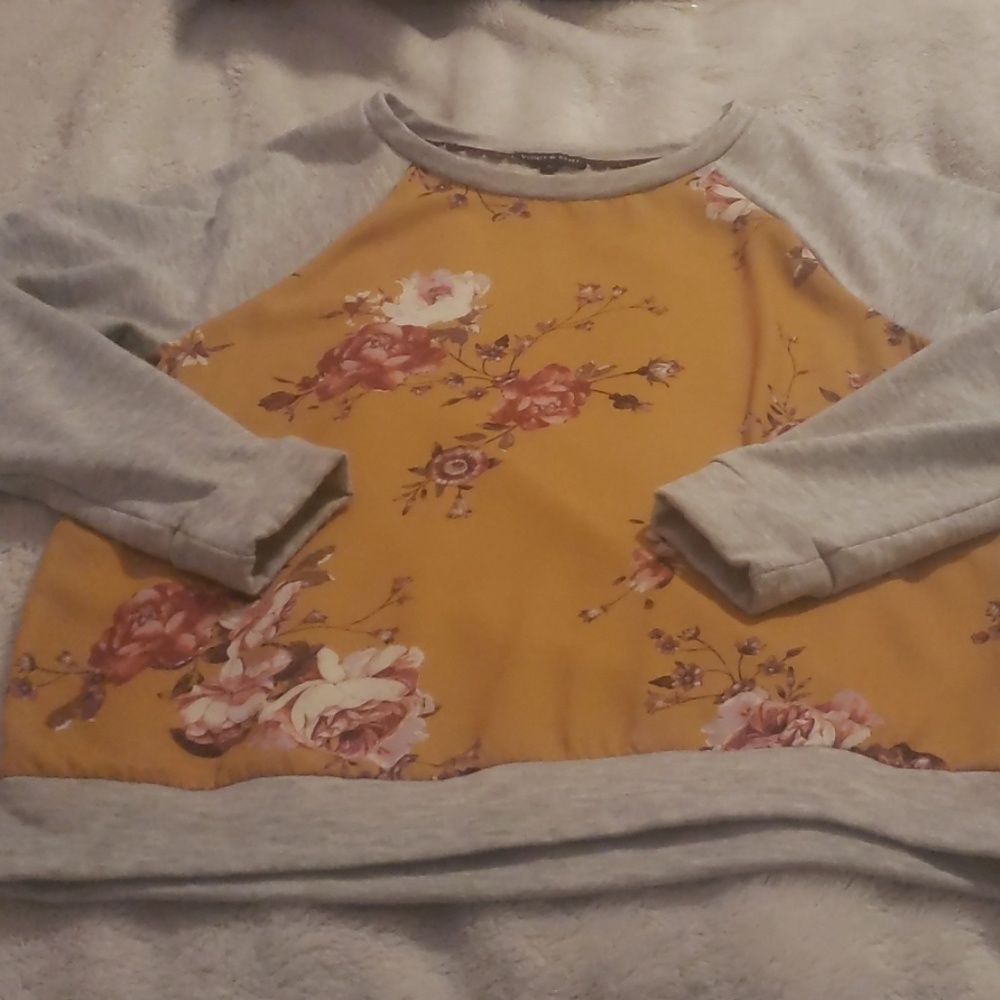 Violets & Roses pullover.